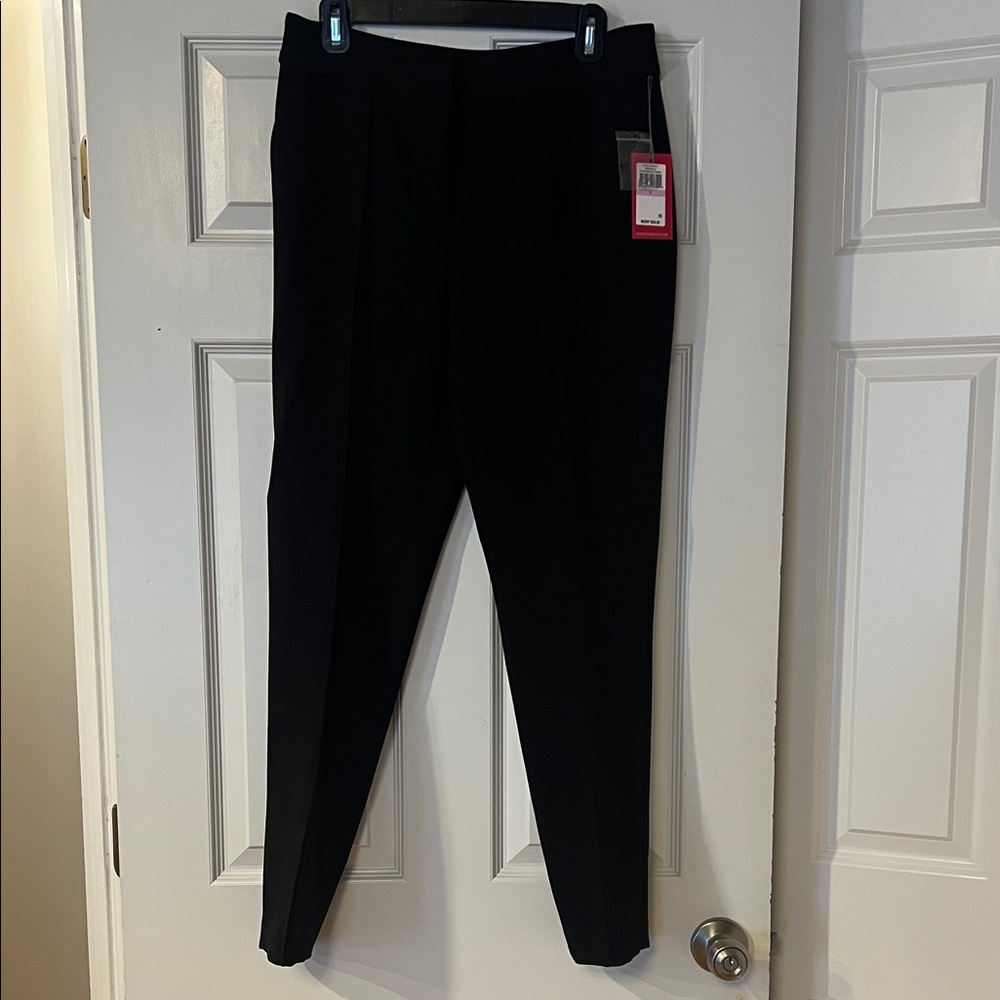 NWT Vince Camuto Women’s Black Slacks – Size 6